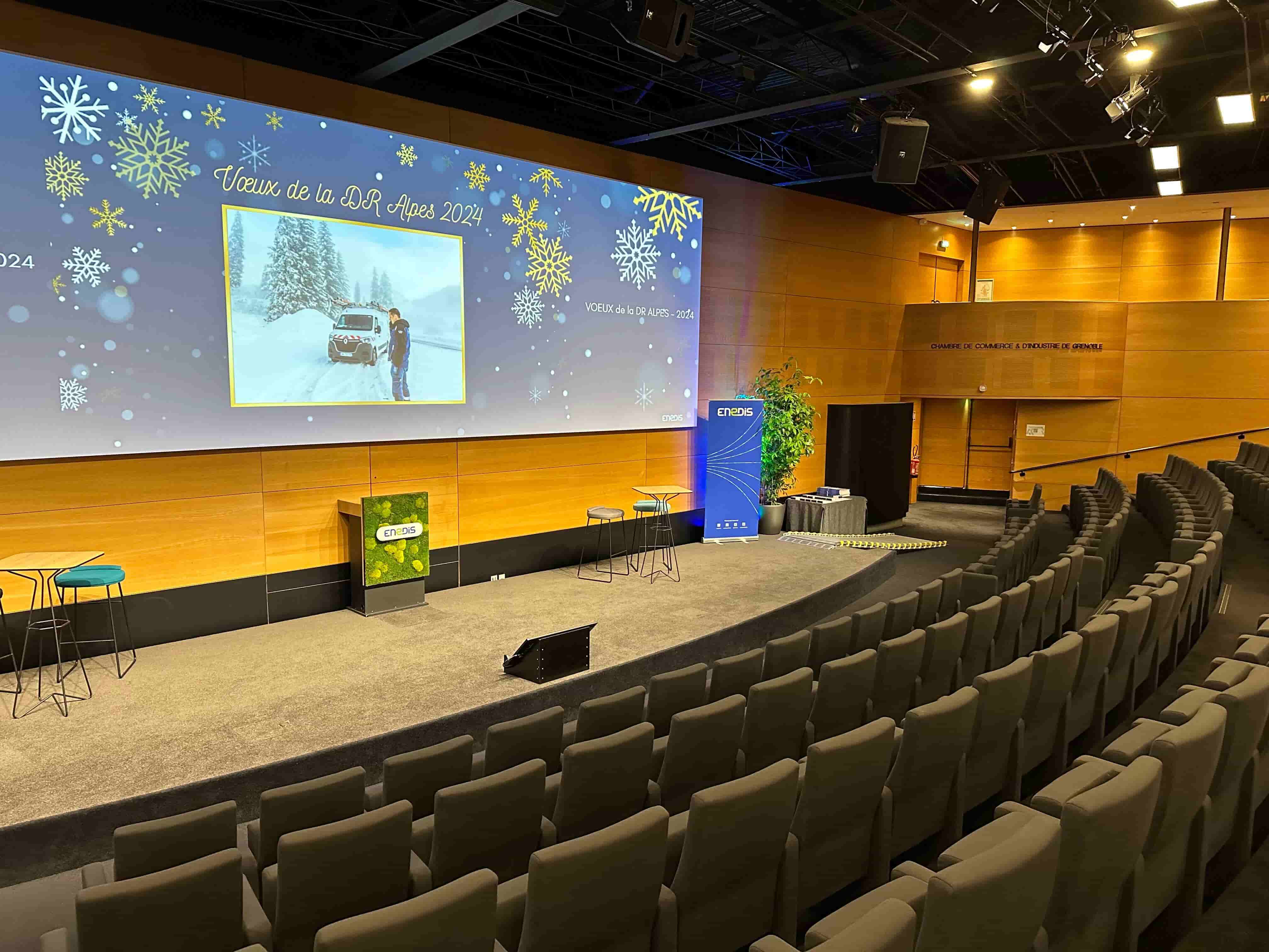 Scène de l'Auditorium aménagée pour Enedis