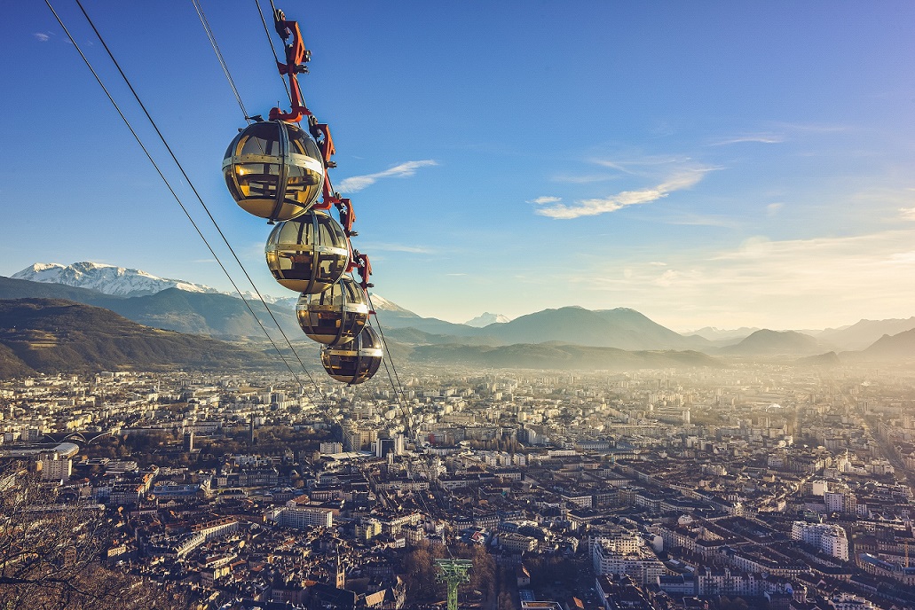 Vue sur Grenoble depuis le téléphérique de la Bastille