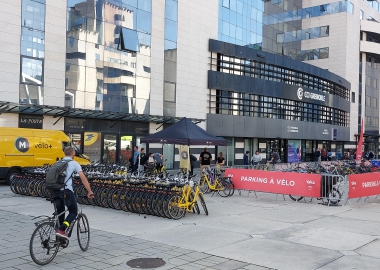 FUB - Parking et location de vélo sur la place Schuman 